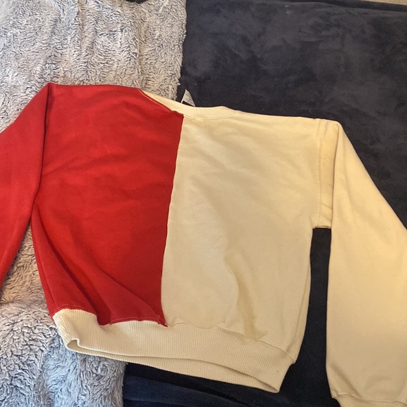 Whinne the phoo Disney crew neck, size small, red and cream. Never worn - Picture 2 of 4